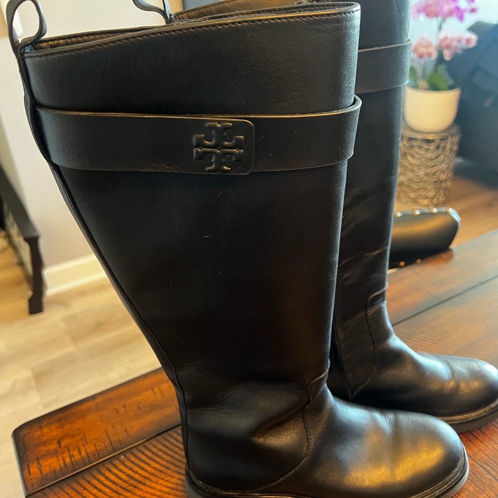 NWB - Last seasons Tory Burch leather riding boots! - Picture 5 of 6